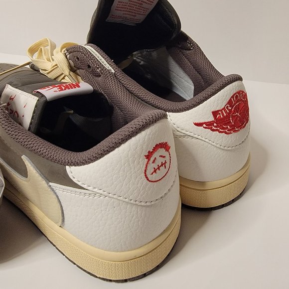 Size 9 - Jordan 1 Low OG x Travis Scott Reverse Mocha